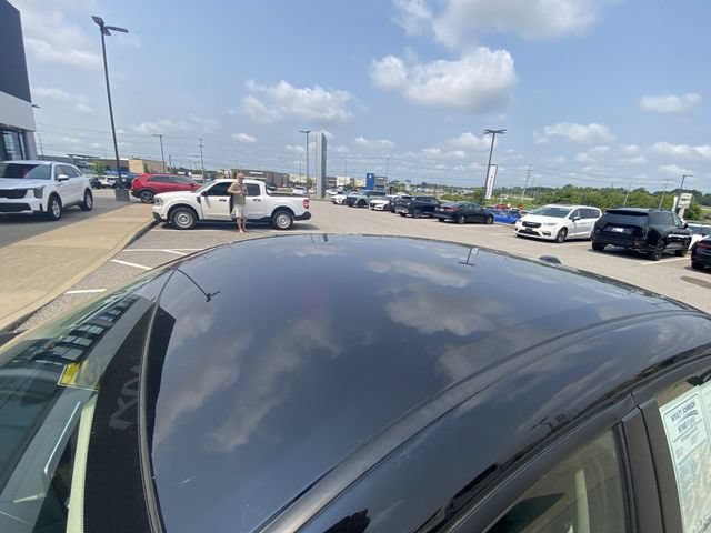 Used 2024 Nissan Sentra SV FWD image 3