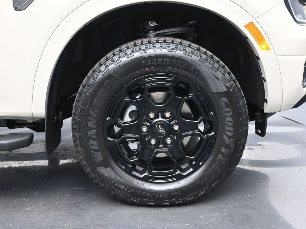 New 2025 Ford Ranger Lariat w/ FX4 Off-Road Package image 35