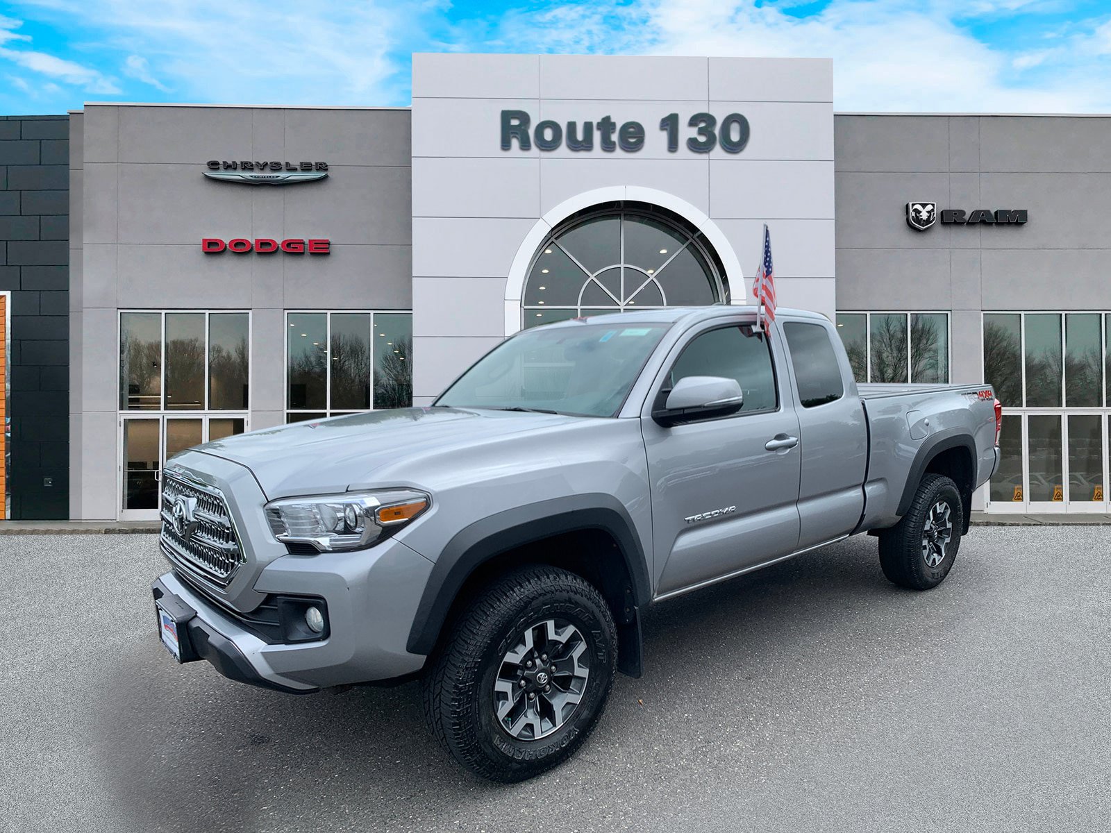 Used 2016 Toyota Tacoma TRD Off-Road w/ Premium & Technology Package AWD/4WD image 29