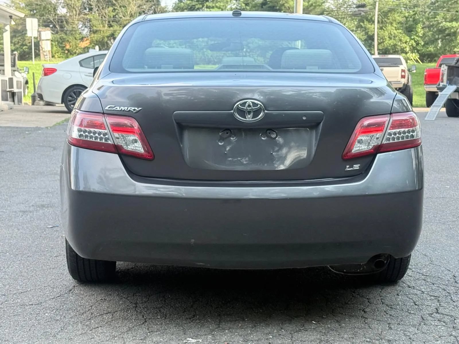Used 2011 Toyota Camry LE w/ LE Extra-Value Pkg FWD image 6