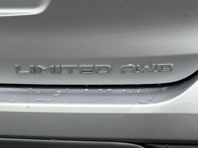 Used 2023 Toyota Highlander Limited AWD/4WD image 9