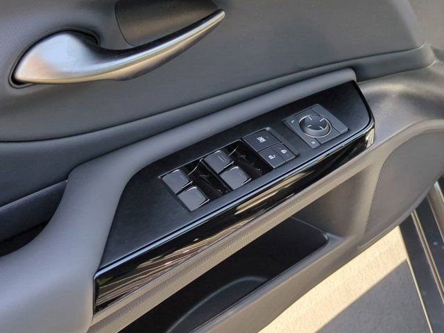 Used 2025 Lexus ES 350 w/ Accessory Package (Z2) image 15