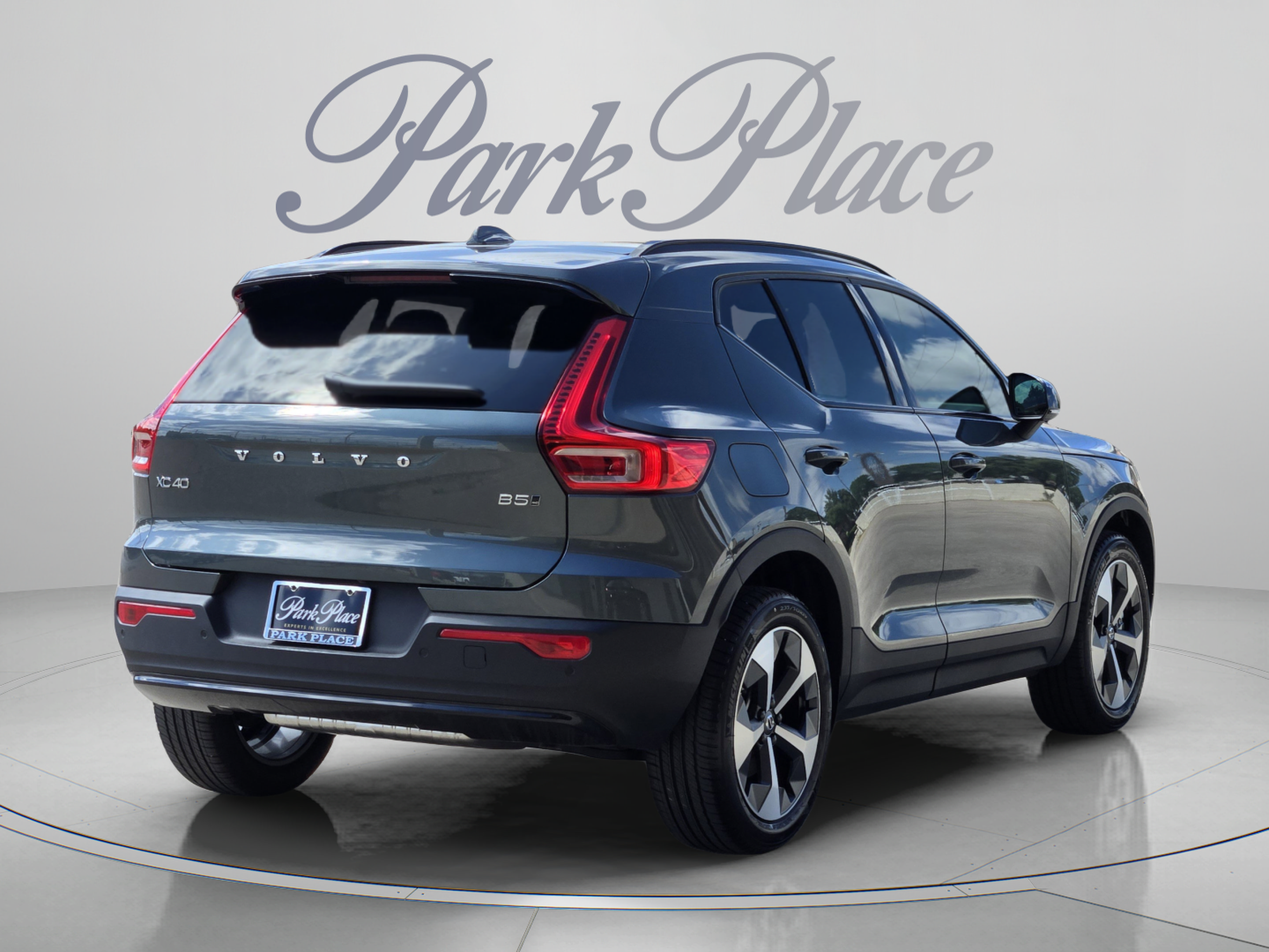 New 2026 Volvo XC40 B5 Core w/ Climate Package AWD/4WD image 6