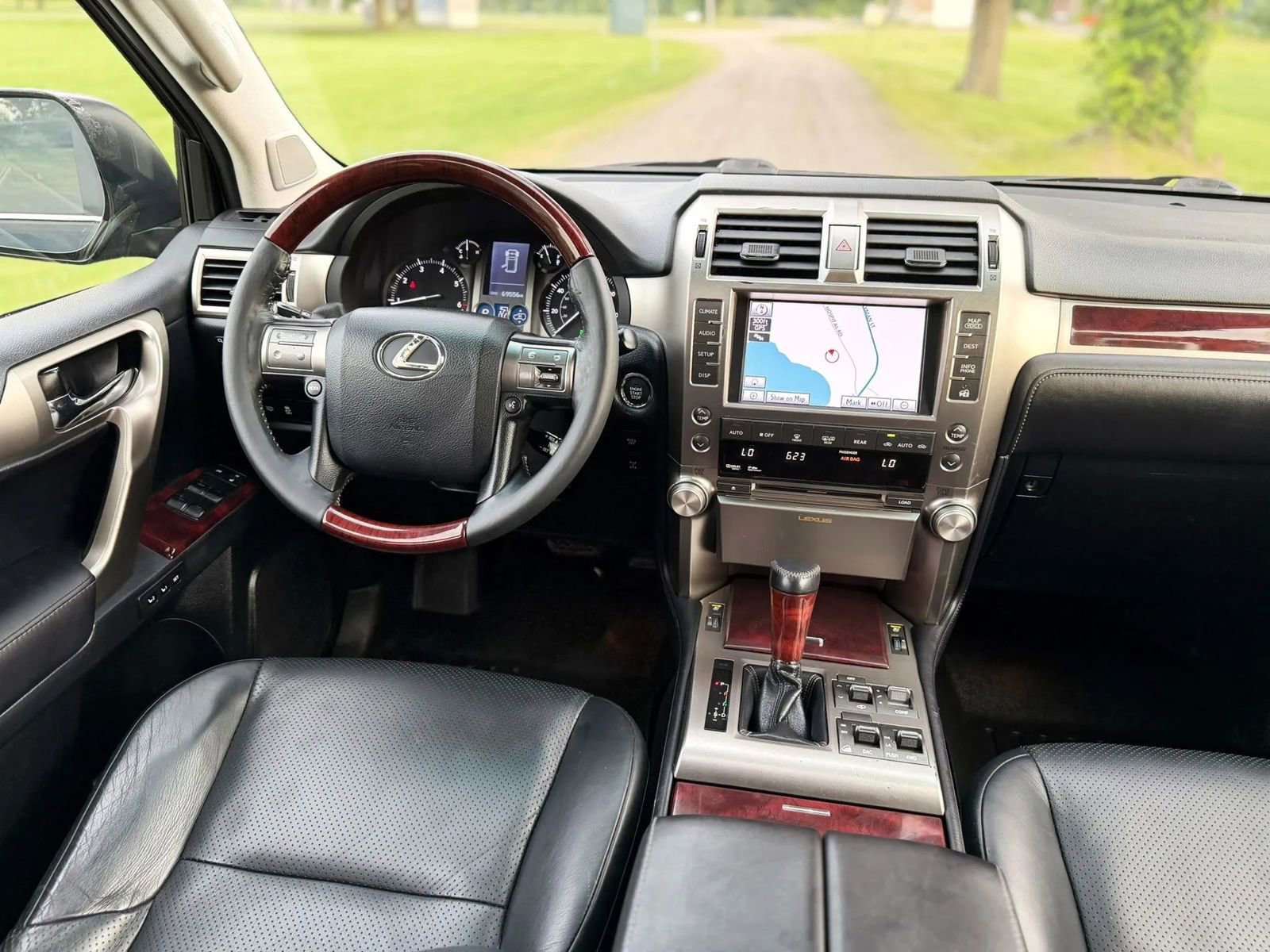 Used 2011 Lexus GX 460 Premium AWD/4WD image 70