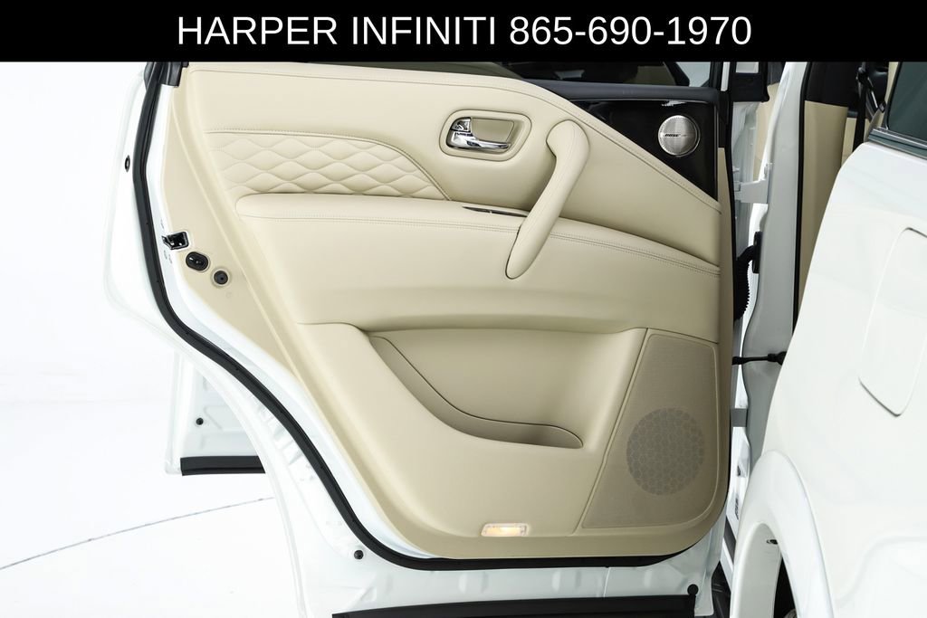 Used 2024 INFINITI QX80 Sensory image 18