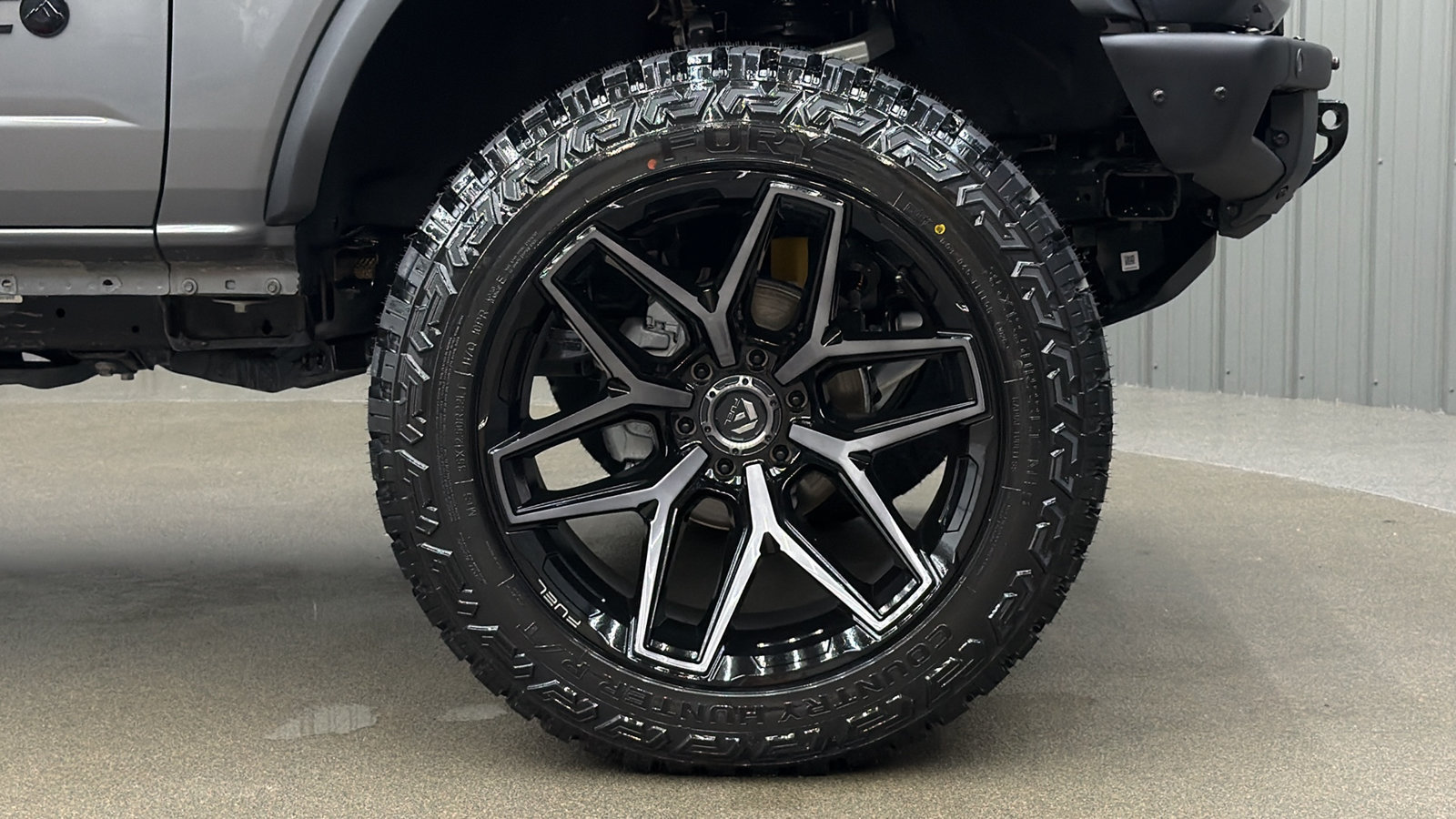 Used 2025 Ford Bronco Badlands AWD/4WD image 9
