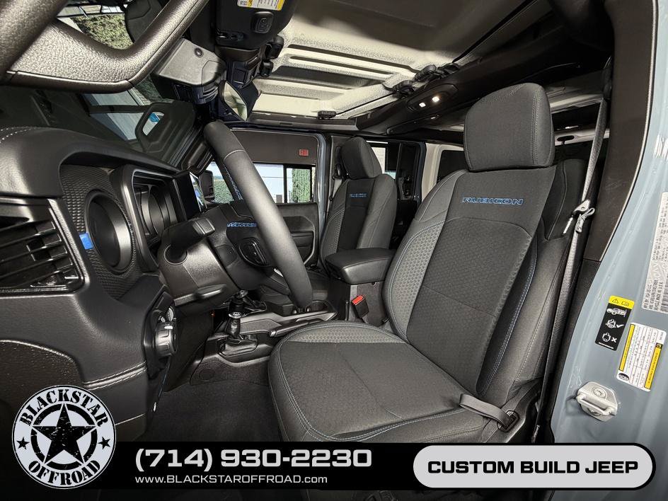 Used 2025 Jeep Wrangler Unlimited Rubicon 4xe w/ Convenience Group AWD/4WD image 16