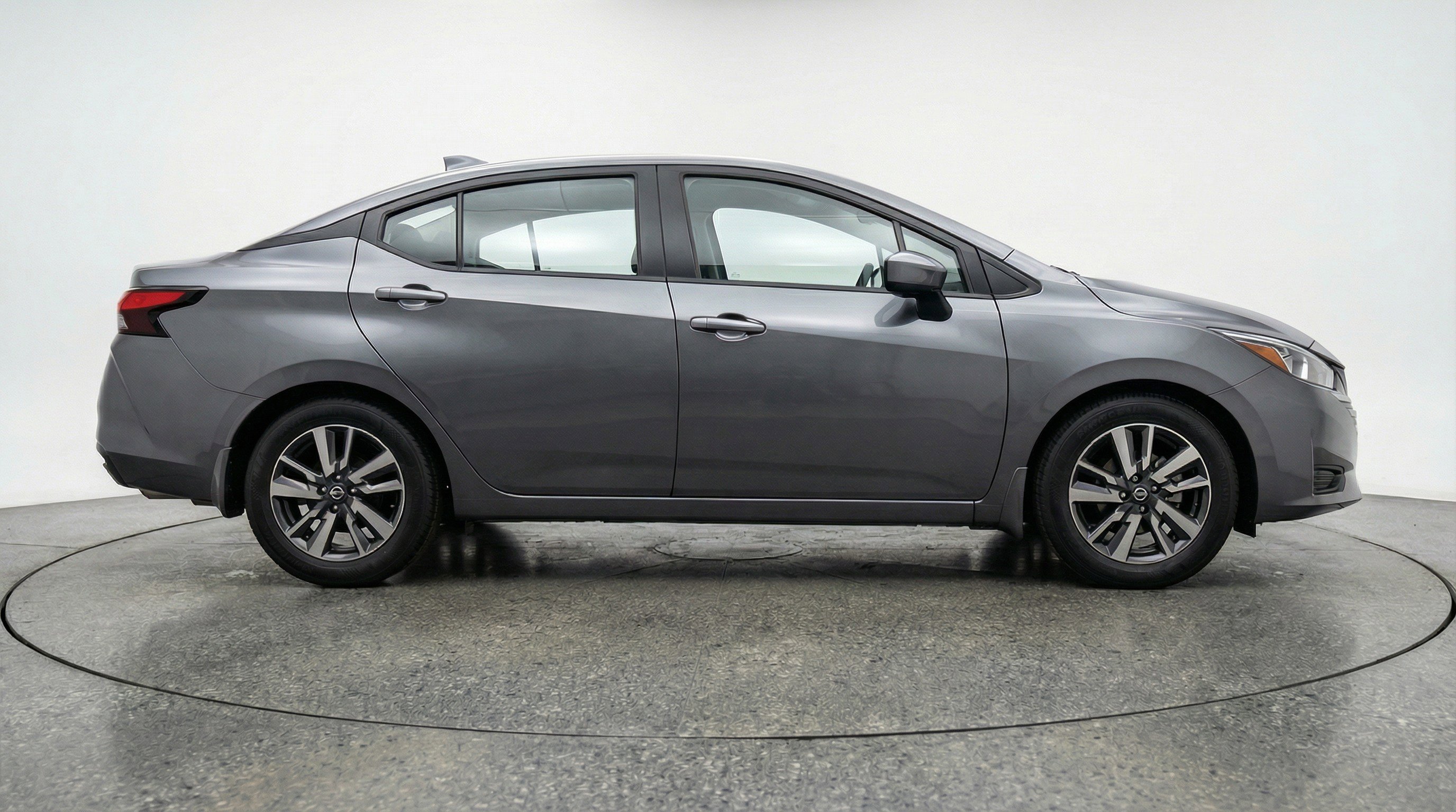 Used 2025 Nissan Versa SV FWD image 11