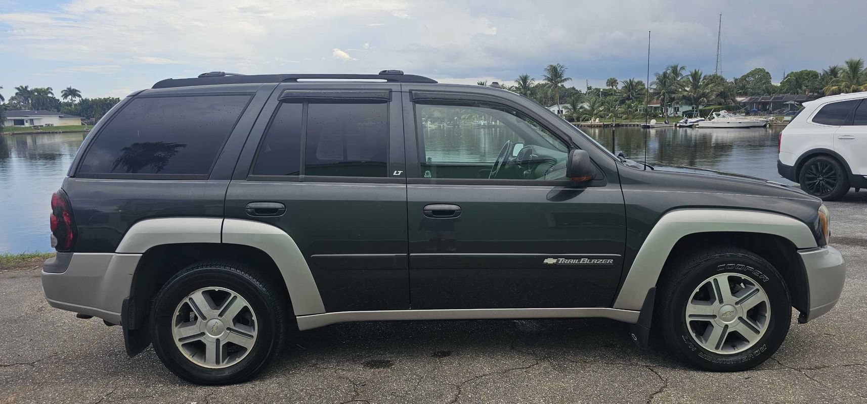 Used 2004 Chevrolet TrailBlazer LT w/ LT Preferred Equipment Group AWD/4WD image 6