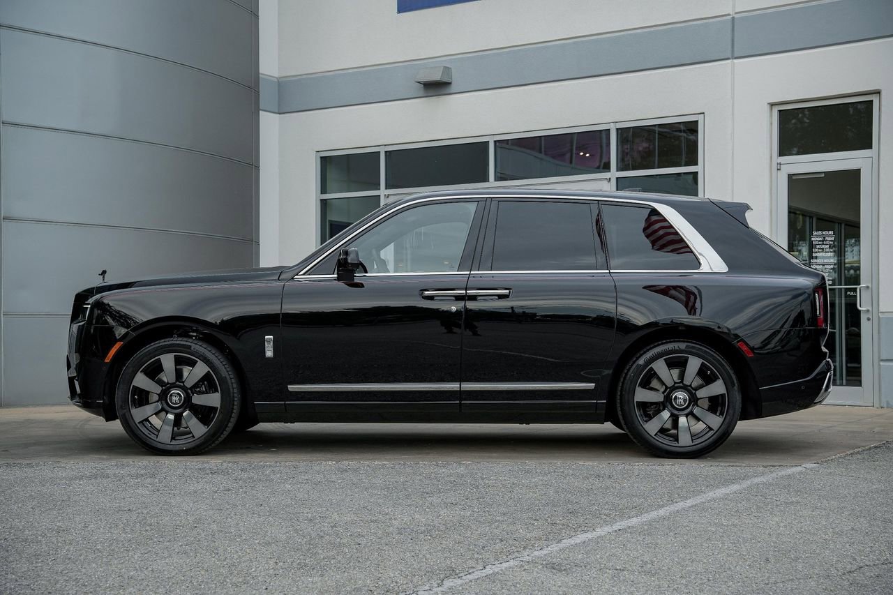 New 2026 Rolls-Royce Cullinan image 11