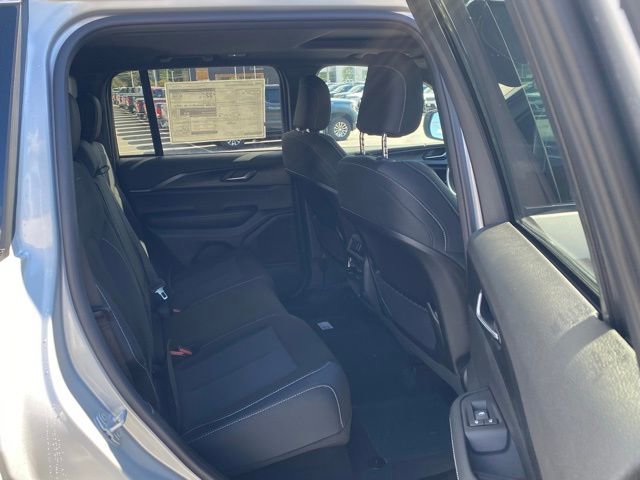 New 2025 Jeep Grand Cherokee Laredo X image 31