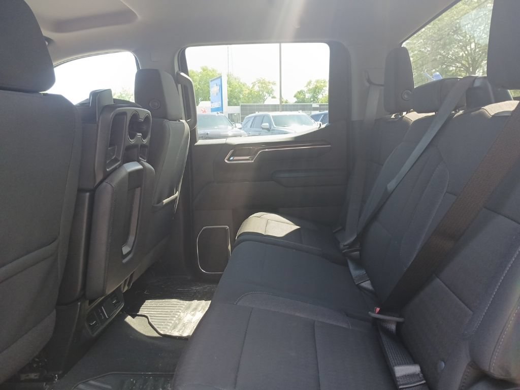 Used 2025 Chevrolet Silverado 1500 LT AWD/4WD image 29