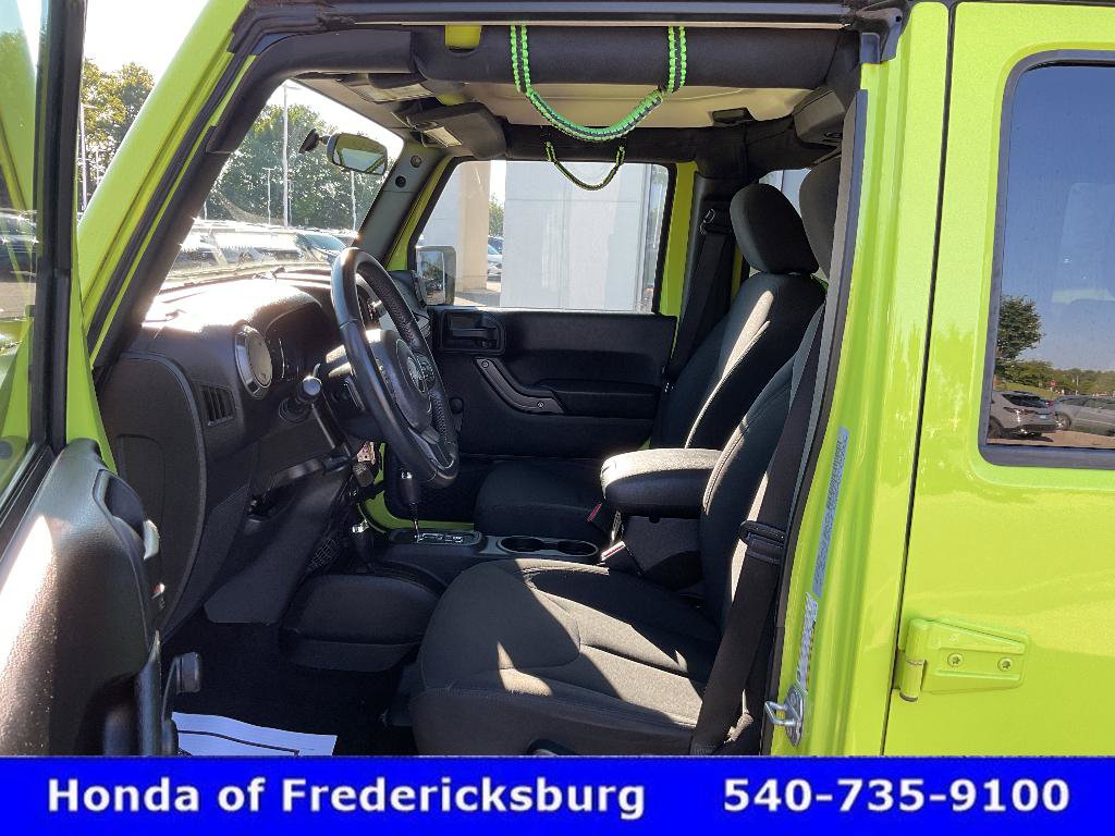 Used 2016 Jeep Wrangler Unlimited Sport w/ Connectivity Group AWD/4WD image 26