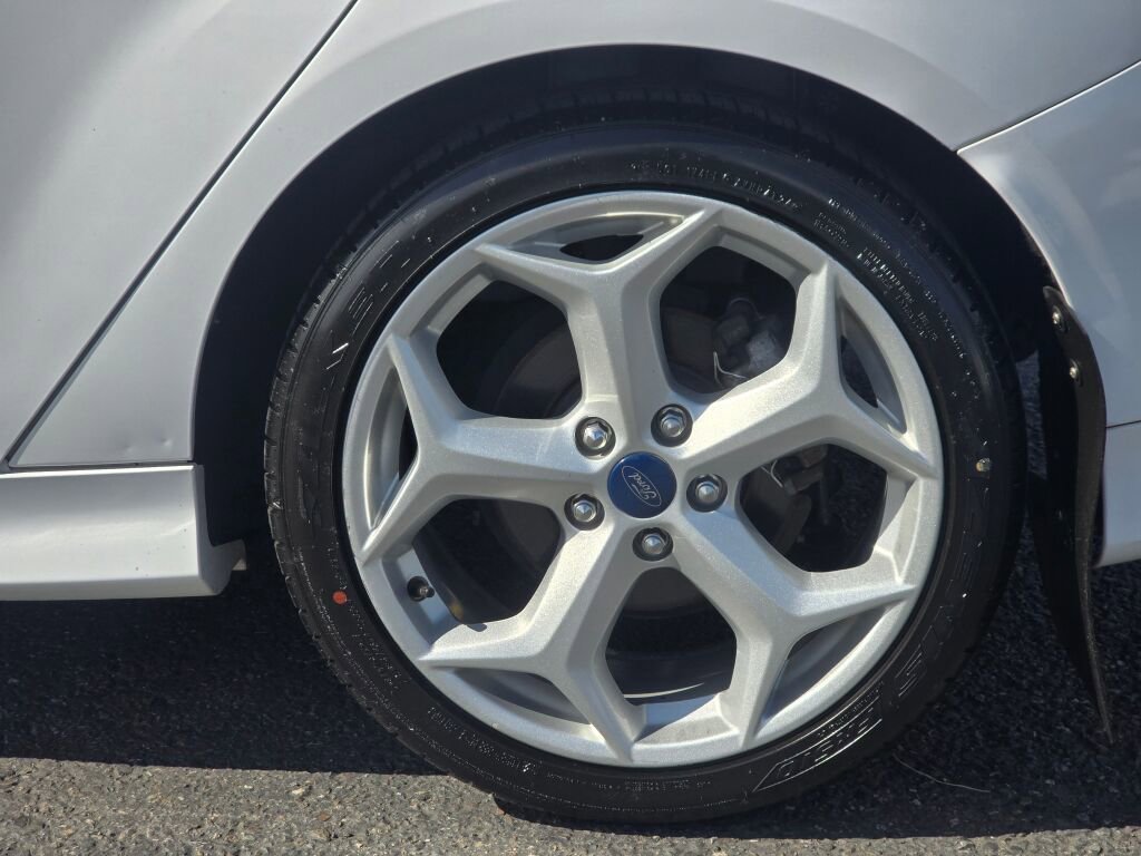 Used 2014 Ford Focus ST FWD image 10