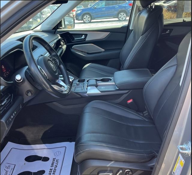 Used 2023 Acura MDX SH-AWD w/ Technology Package image 3