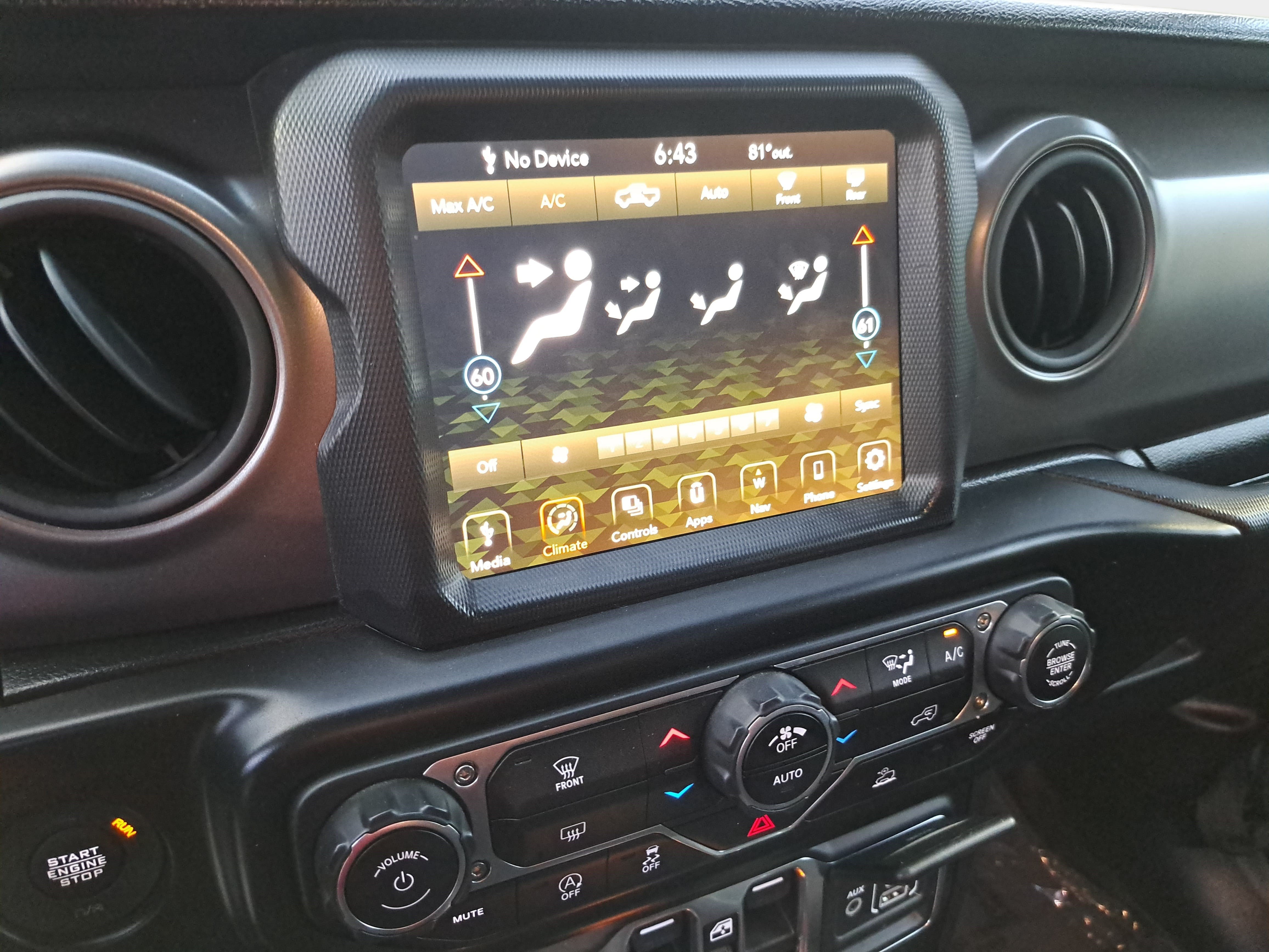 Used 2023 Jeep Gladiator Sport AWD/4WD image 23