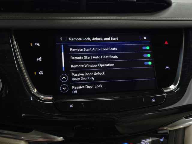 Certified 2023 Cadillac XT6 Premium Luxury w/ Technology Package AWD/4WD image 32