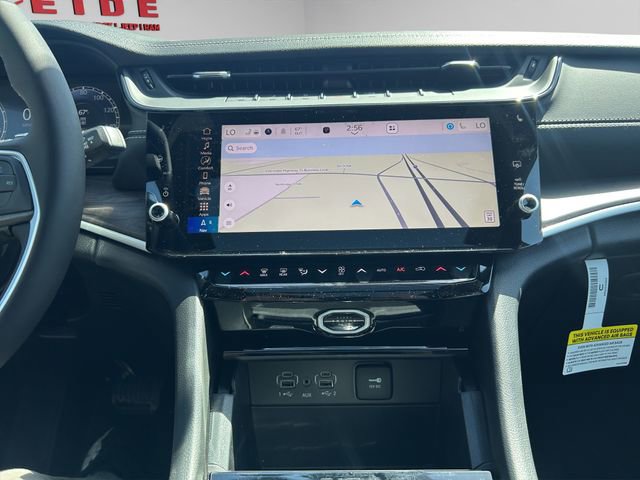 New 2026 Jeep Grand Cherokee Limited AWD/4WD image 17