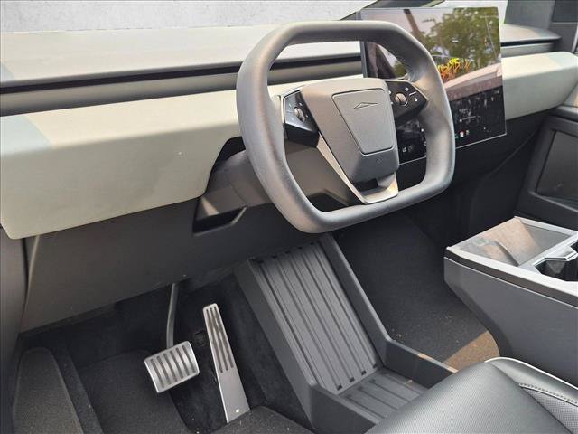 Used 2025 Tesla Cybertruck AWD Crew Cab image 17