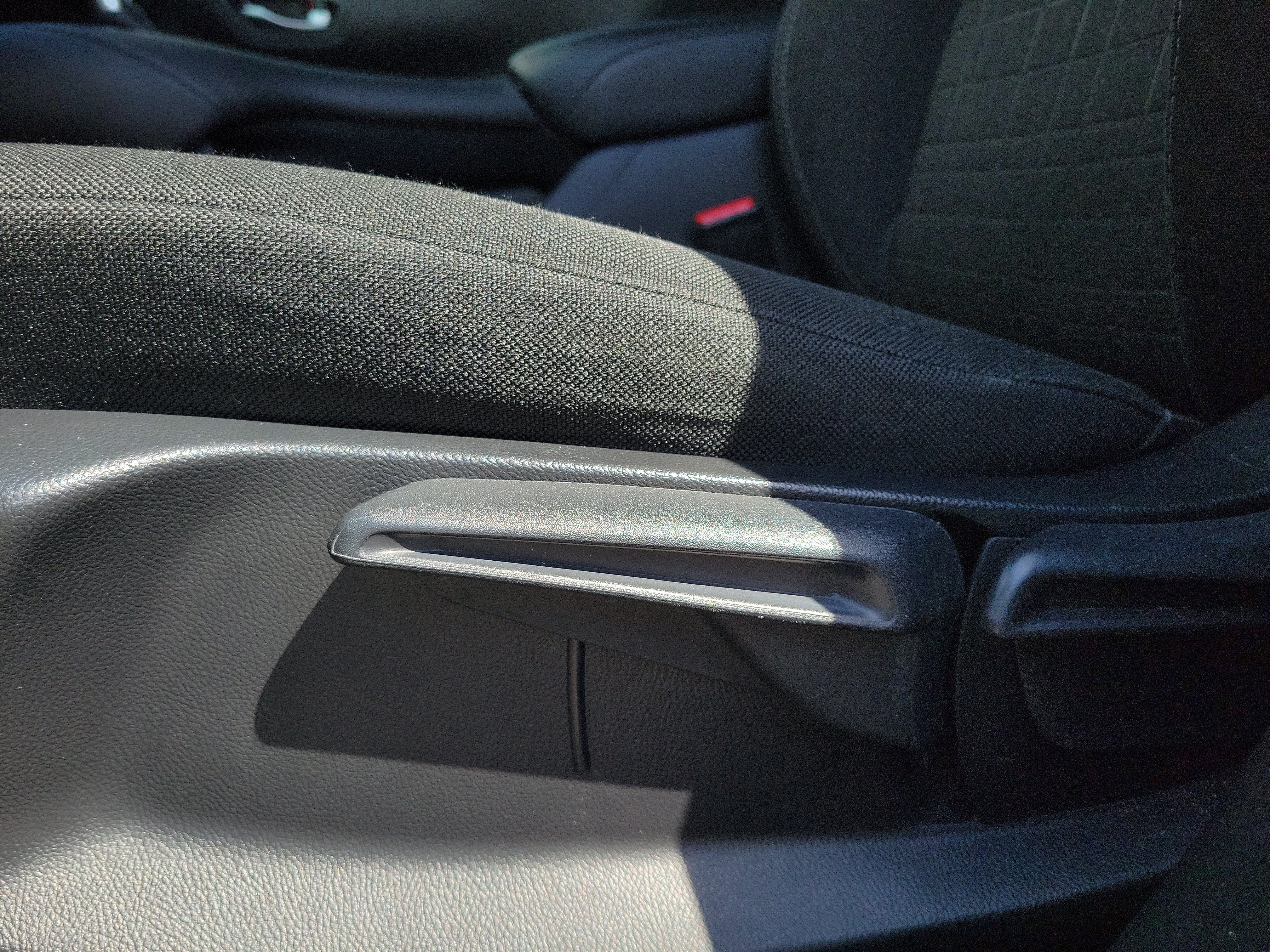 Used 2025 Honda HR-V LX image 20