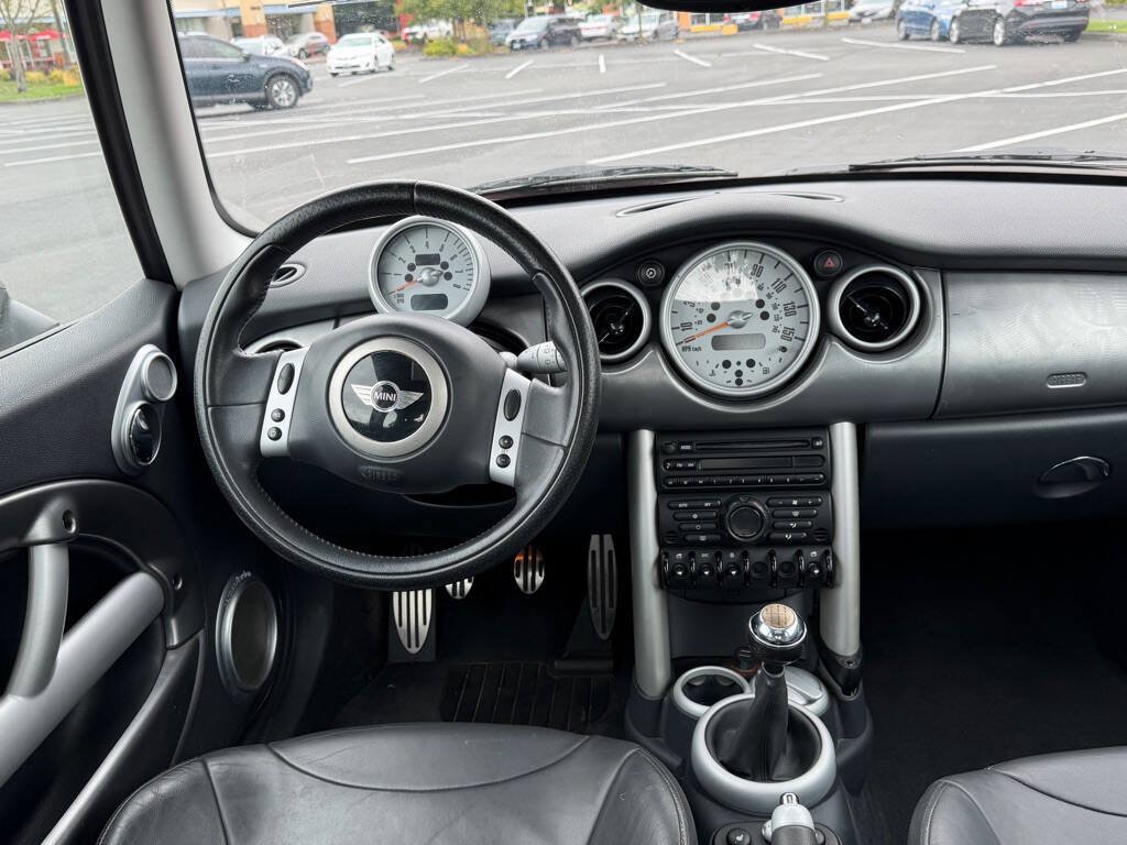 Used 2004 MINI Cooper S FWD image 12