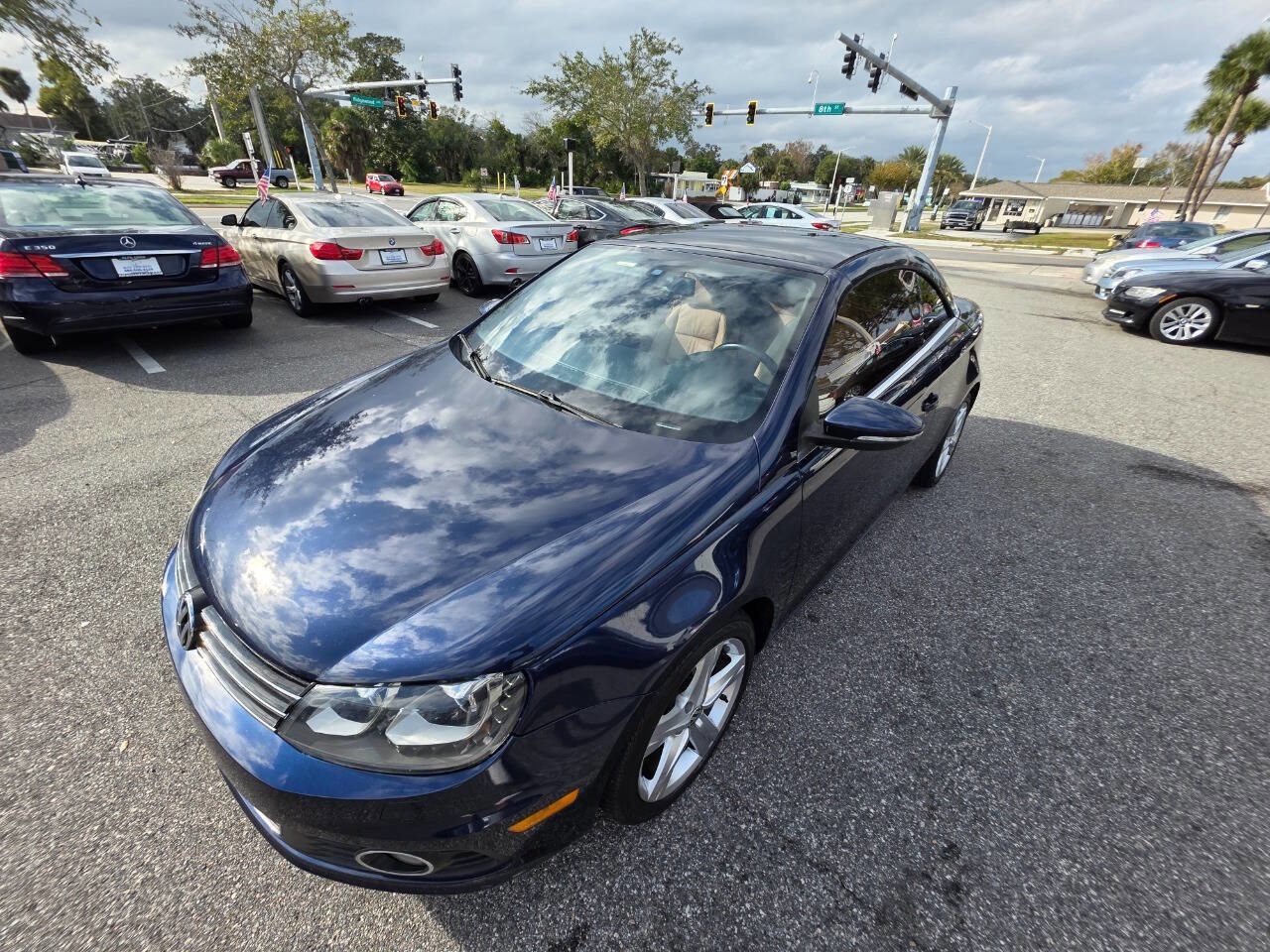 Used 2012 Volkswagen Eos Lux FWD image 19