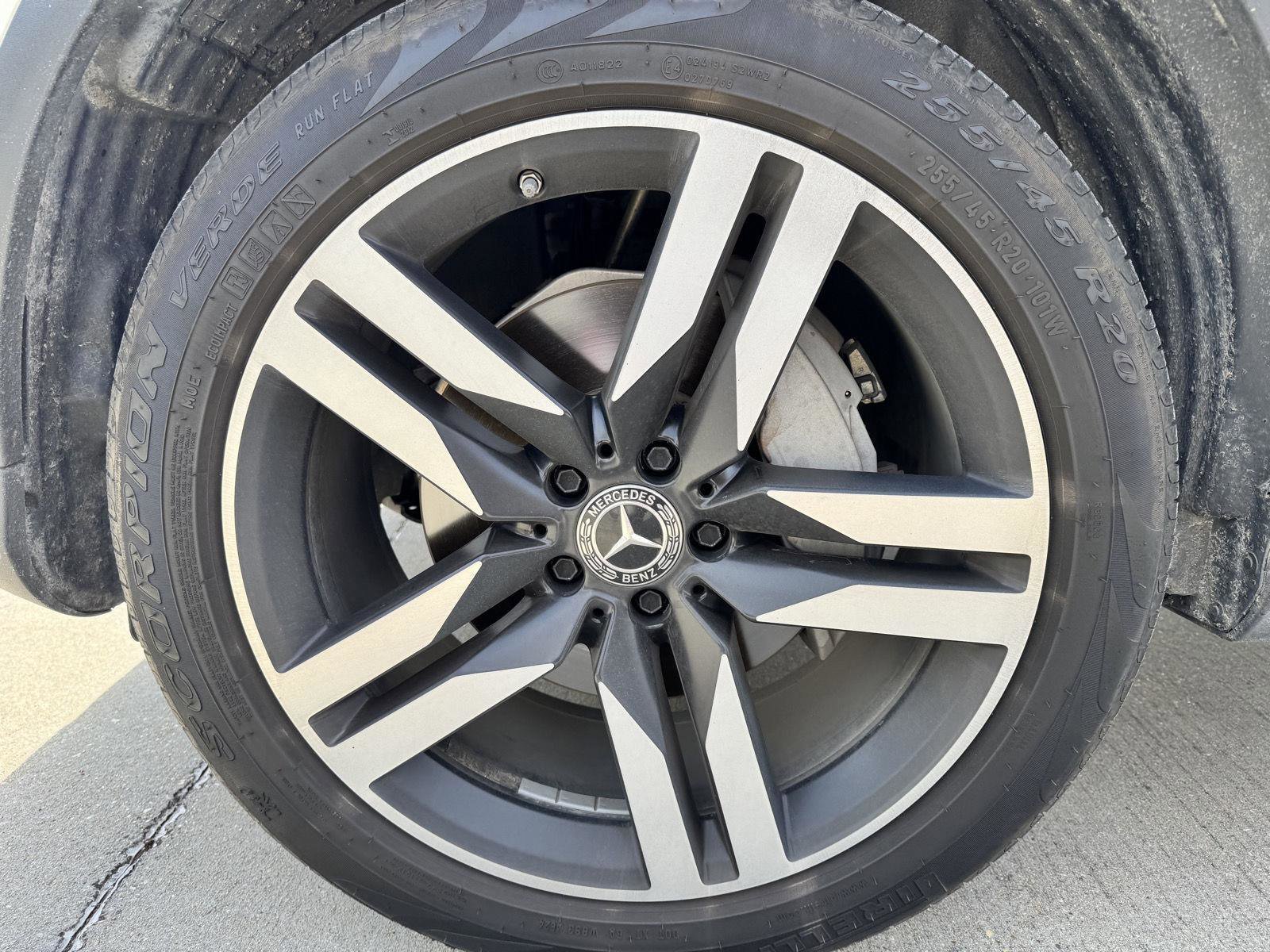 Used 2020 Mercedes-Benz GLC 300 4MATIC Coupe image 4