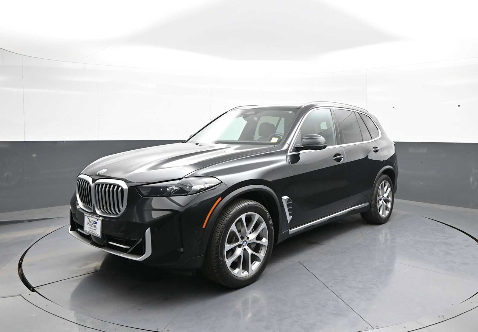 Used 2024 BMW X5 xDrive40i w/ Climate Comfort Package AWD/4WD image 1