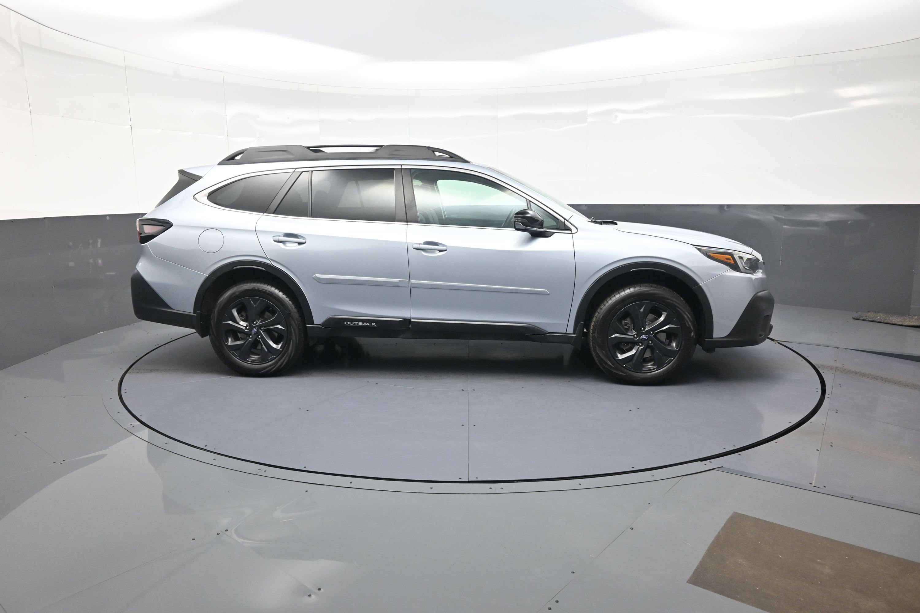 Used 2021 Subaru Outback Onyx Edition XT image 2