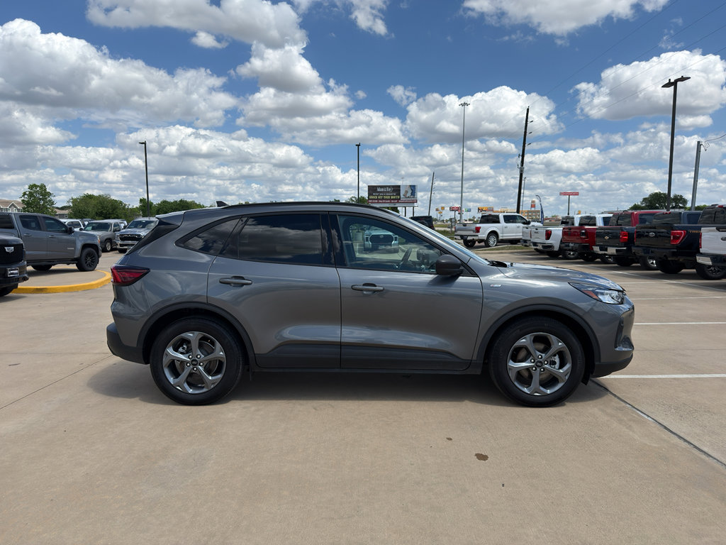 Used 2025 Ford Escape ST-Line FWD image 4