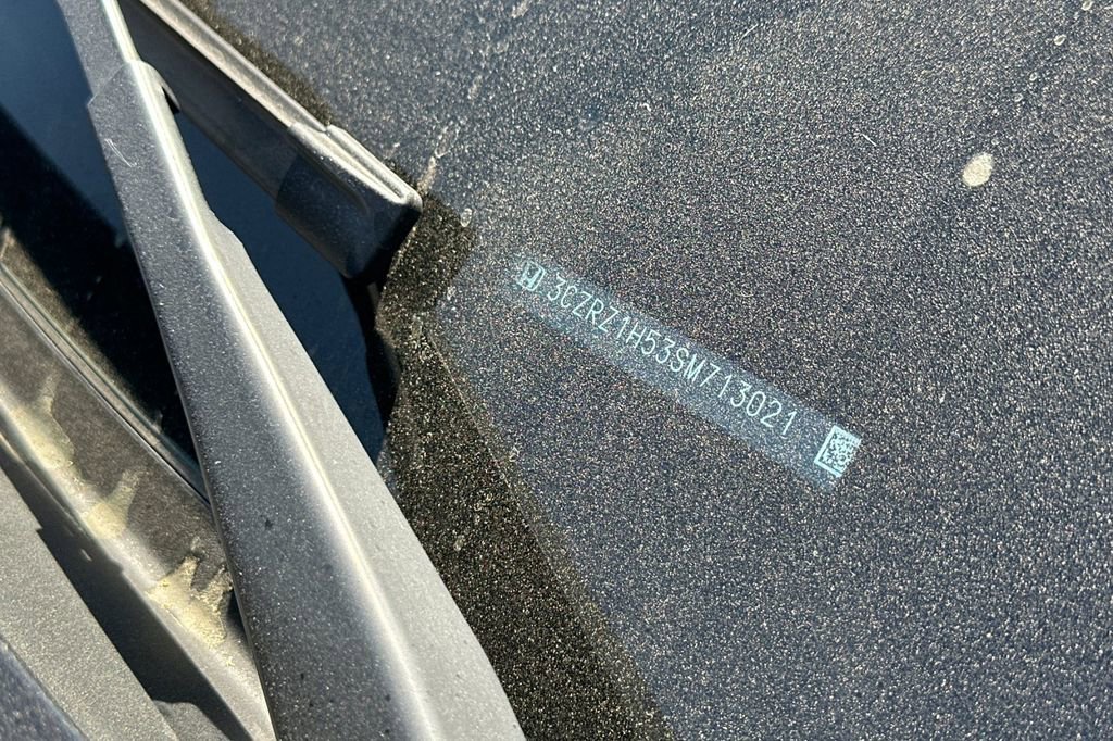 Used 2025 Honda HR-V Sport image 3