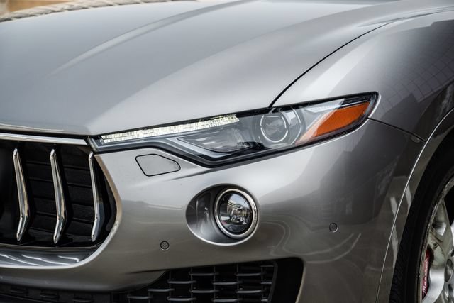Used 2017 Maserati Levante S AWD/4WD image 53