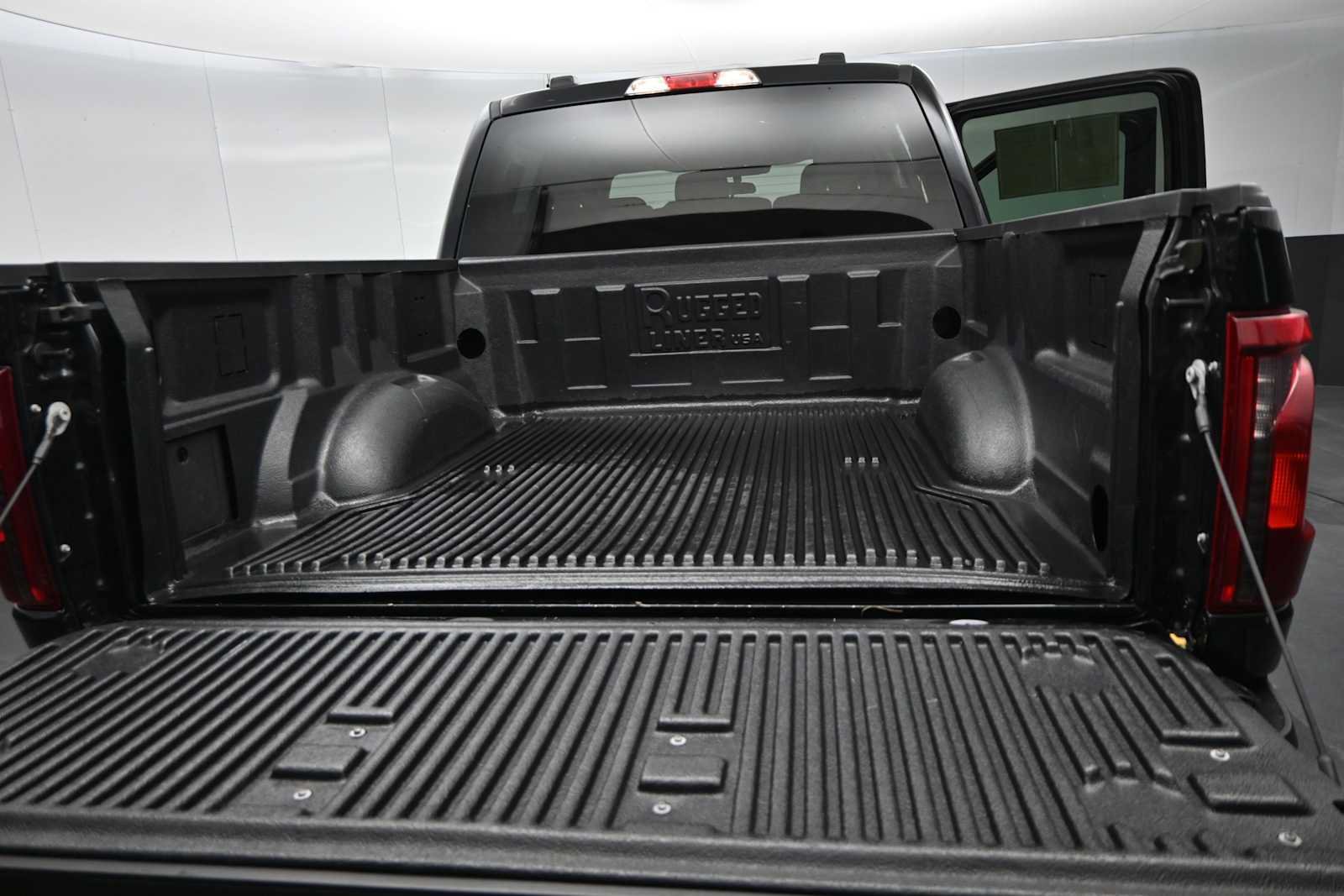 Used 2025 Ford F150 XLT w/ Equipment Group 301A Standard AWD/4WD image 16