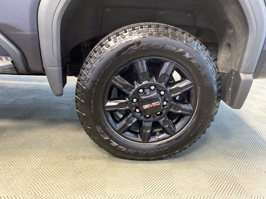Used 2024 GMC Sierra 2500 AT4 w/ Technology Package AWD/4WD image 29