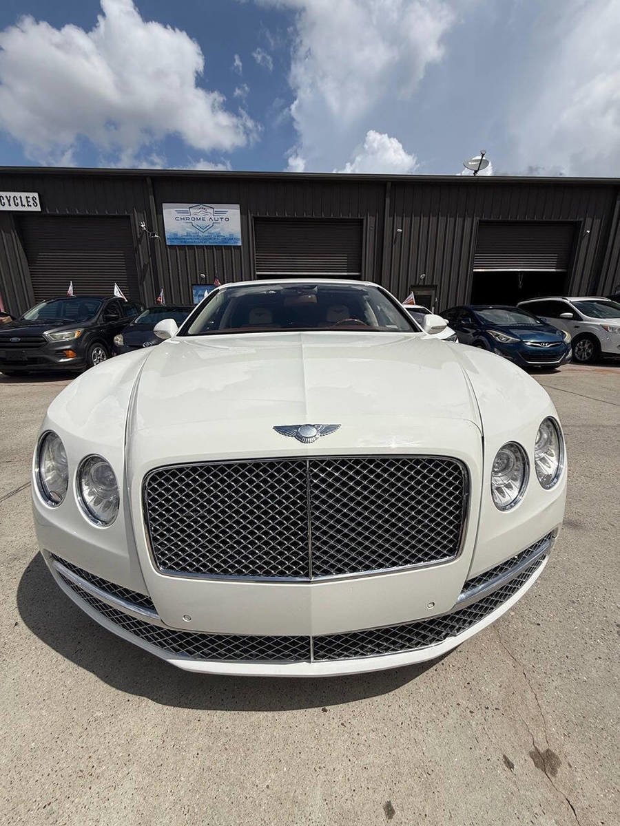 Used 2015 Bentley Flying Spur W12 image 11