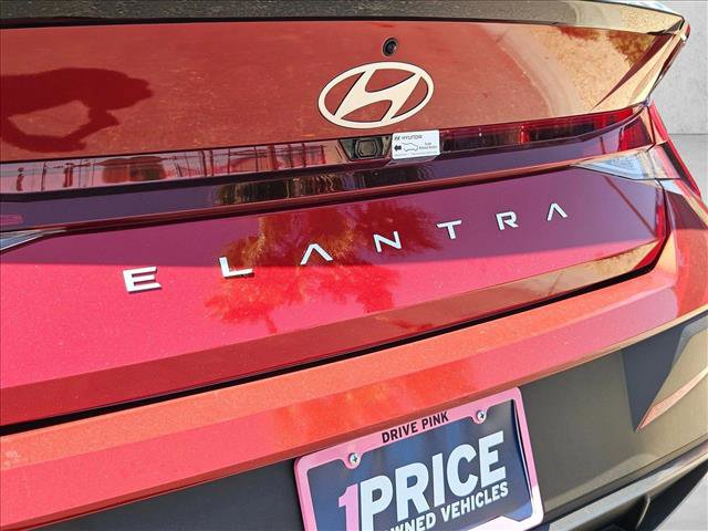 Used 2025 Hyundai Elantra Sport FWD image 29