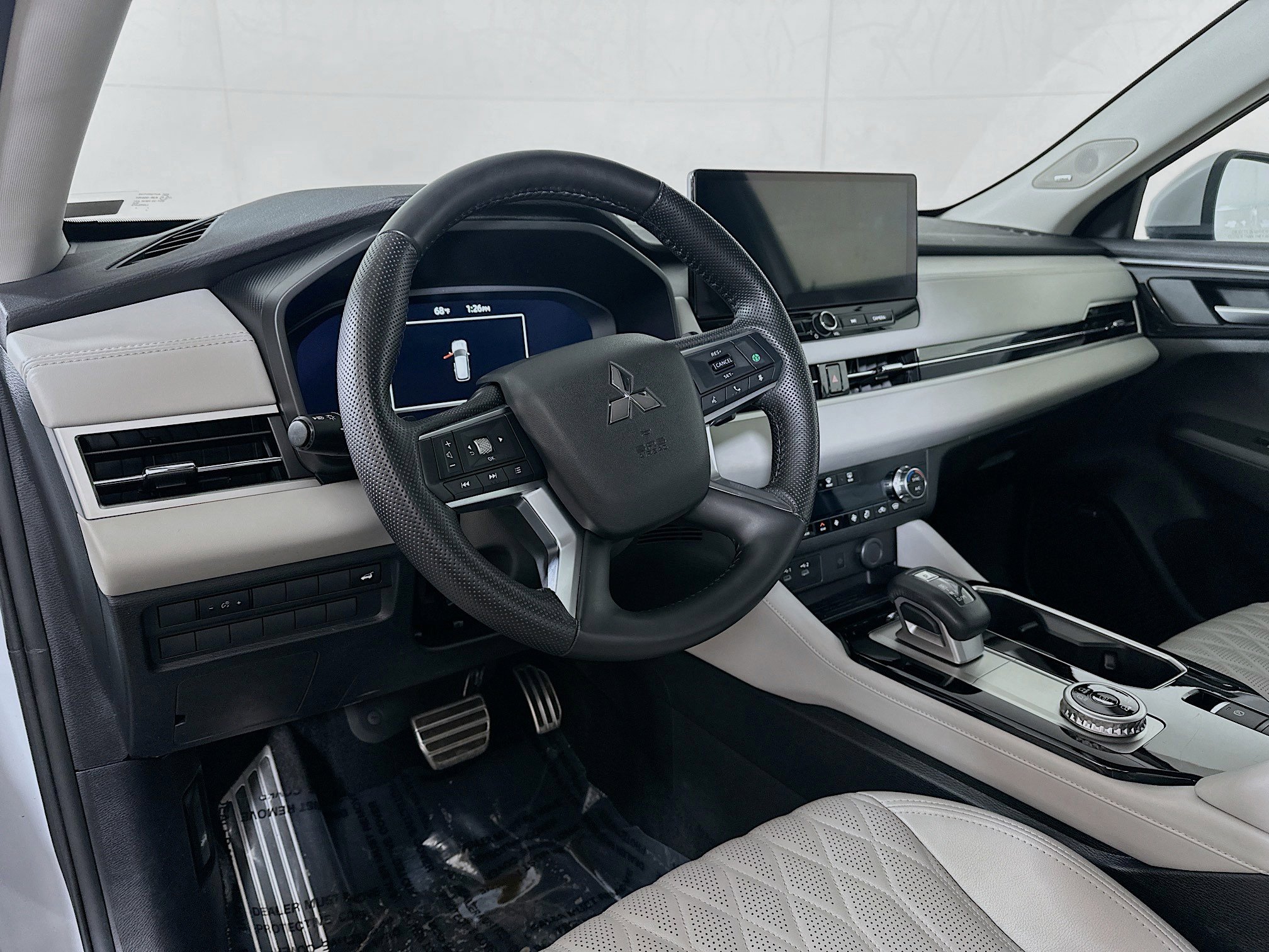 Used 2025 Mitsubishi Outlander SEL image 9