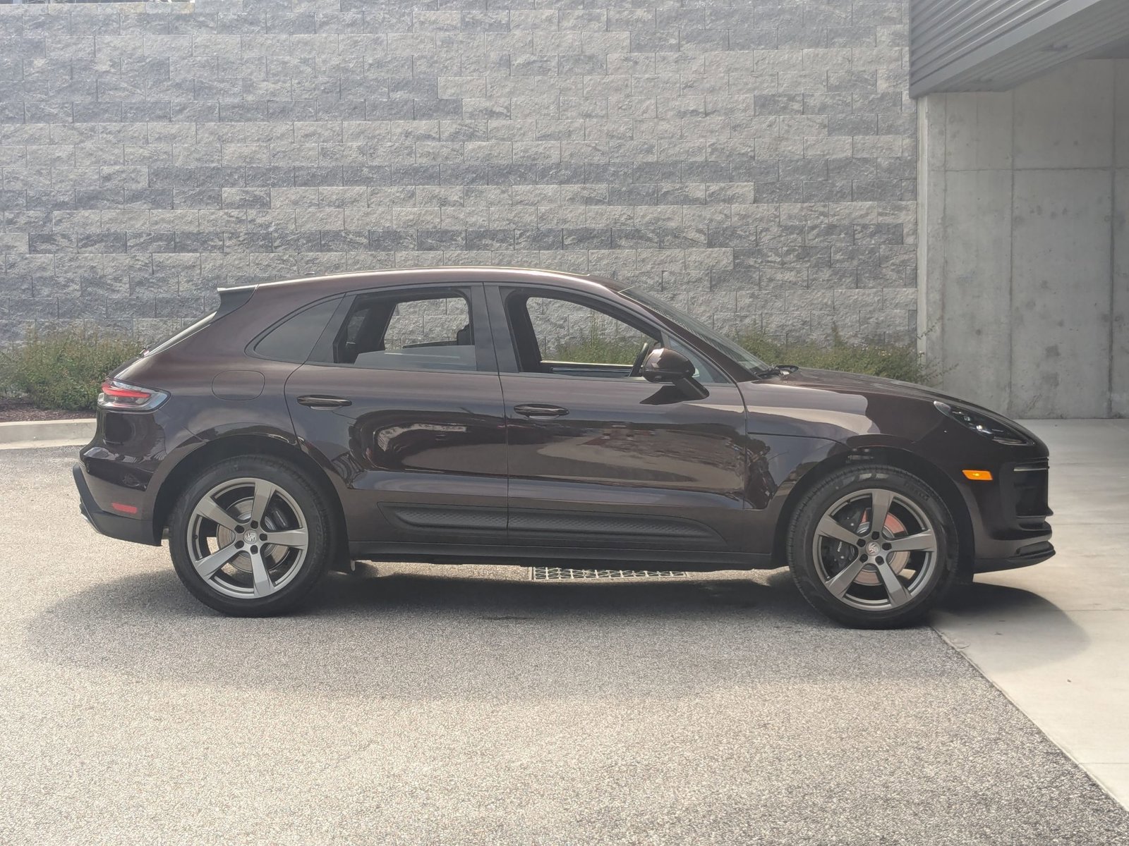 New 2026 Porsche Macan image 8