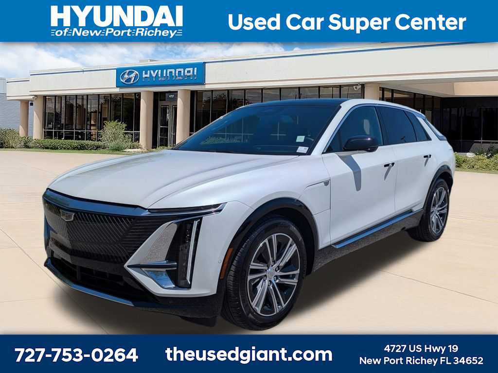 Used 2024 Cadillac Lyriq Luxury