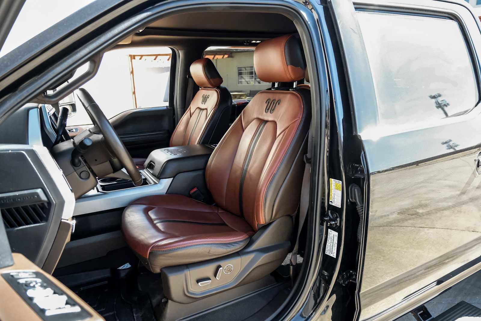 Used 2022 Ford F450 King Ranch w/ King Ranch Ultimate Package image 28