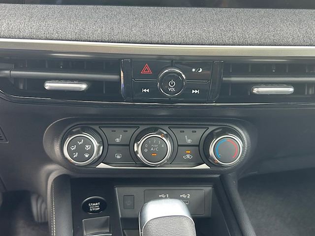 New 2025 Nissan Kicks SV w/ SV Premium Package image 17