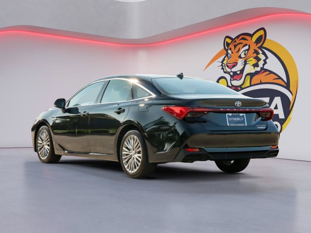 Used 2022 Toyota Avalon Limited w/ Advanced Safety Package FWD image 7