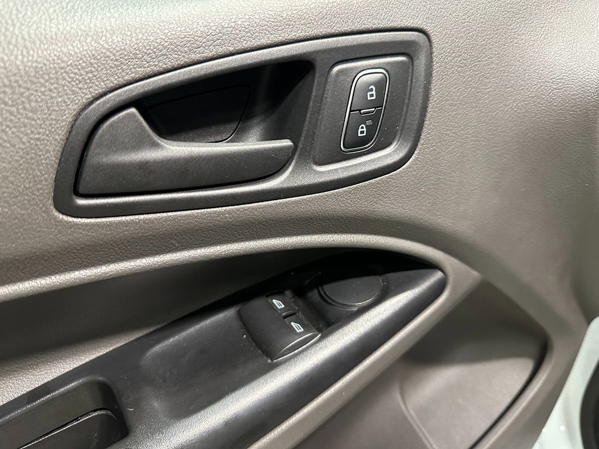 Used 2022 Ford Transit Connect XL FWD image 19