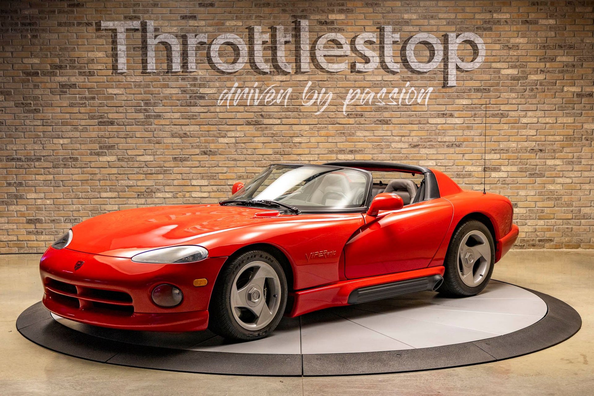 Used 1992 Dodge Viper RT/10 image 3