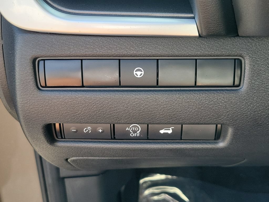 Certified 2024 Nissan Rogue SV FWD image 31