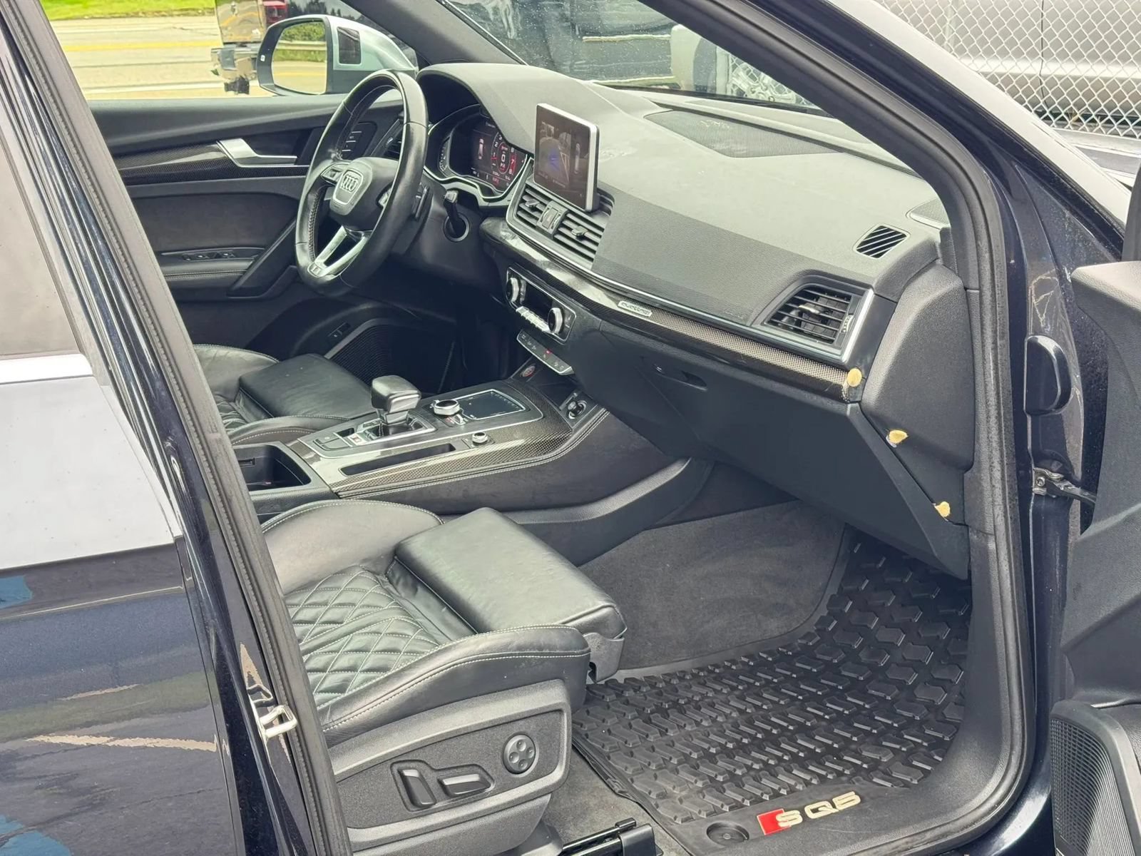 Used 2018 Audi SQ5 Premium Plus w/ Navigation Package AWD/4WD image 18