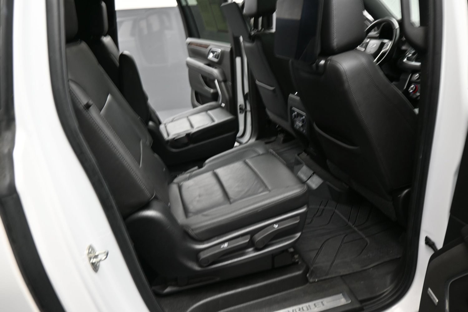 Used 2021 Chevrolet Suburban Z71 w/ Rear Media and Nav Package AWD/4WD image 20