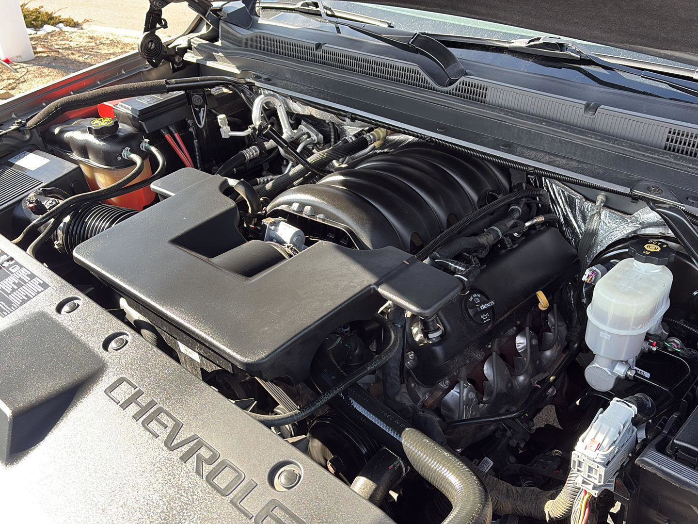 Used 2018 Chevrolet Suburban LT w/ Luxury Package image 10