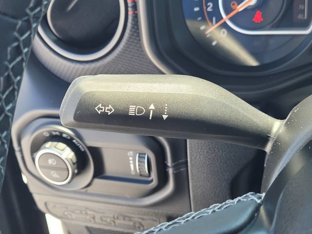 Used 2026 Jeep Gladiator Rubicon w/ Safety Group AWD/4WD image 17