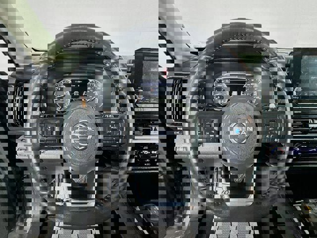 Certified 2025 Nissan Pathfinder SV image 10